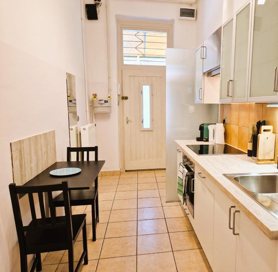 Halasz 2-Bedroom Apartment Near Castle, Free Public Parking Nearby 布达佩斯 外观 照片